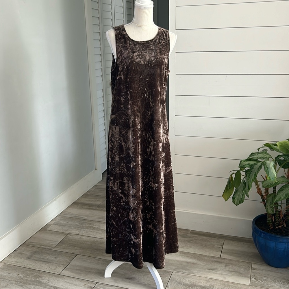 Natural Life Velvet Maxi Dress size M, brown